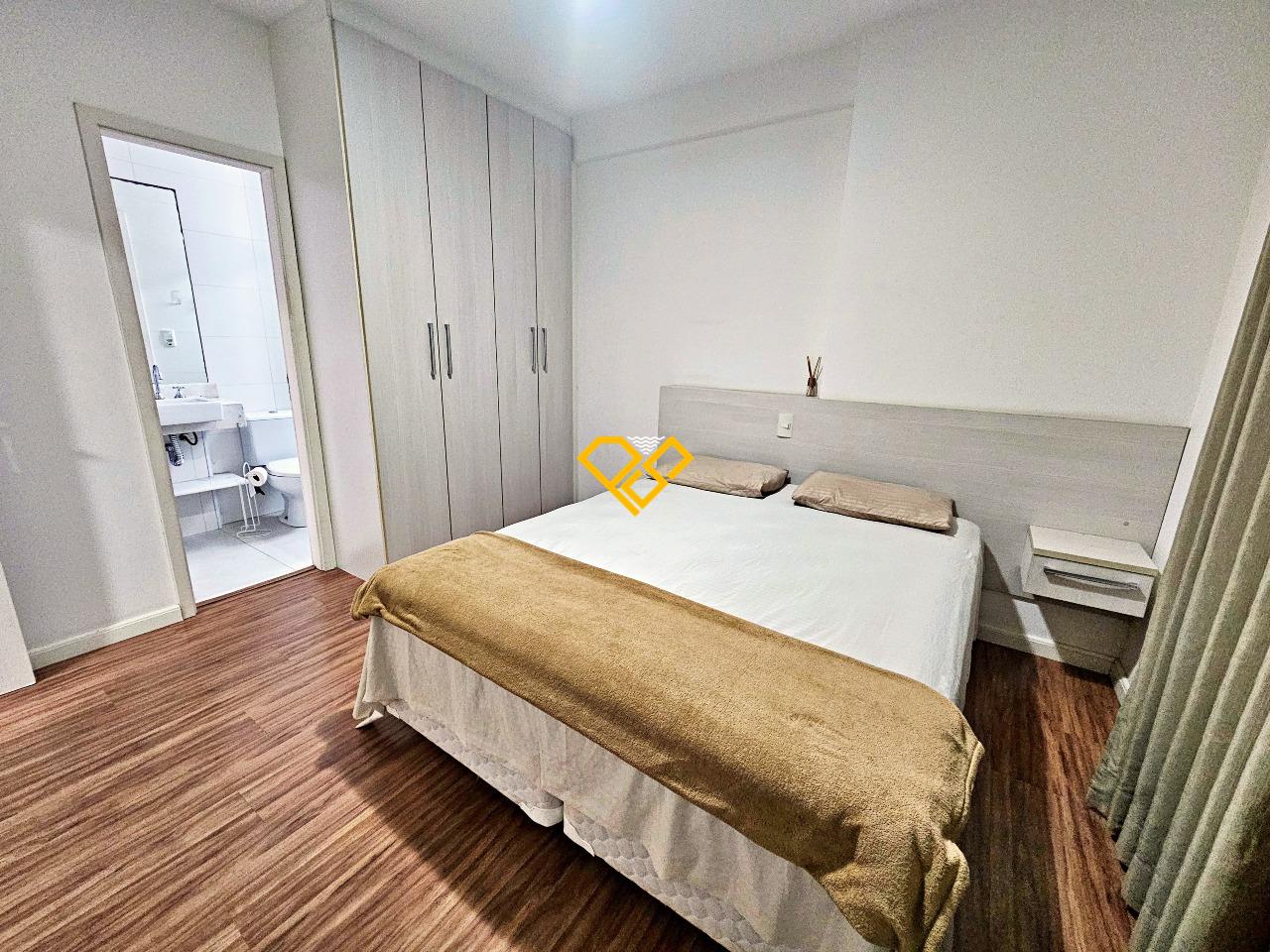 Apartamento à venda no Ponta da Praia: Dormitório - suíte