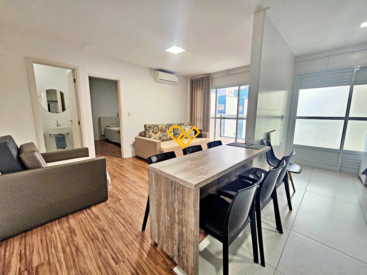 Apartamento à venda no Ponta da Praia: Sala