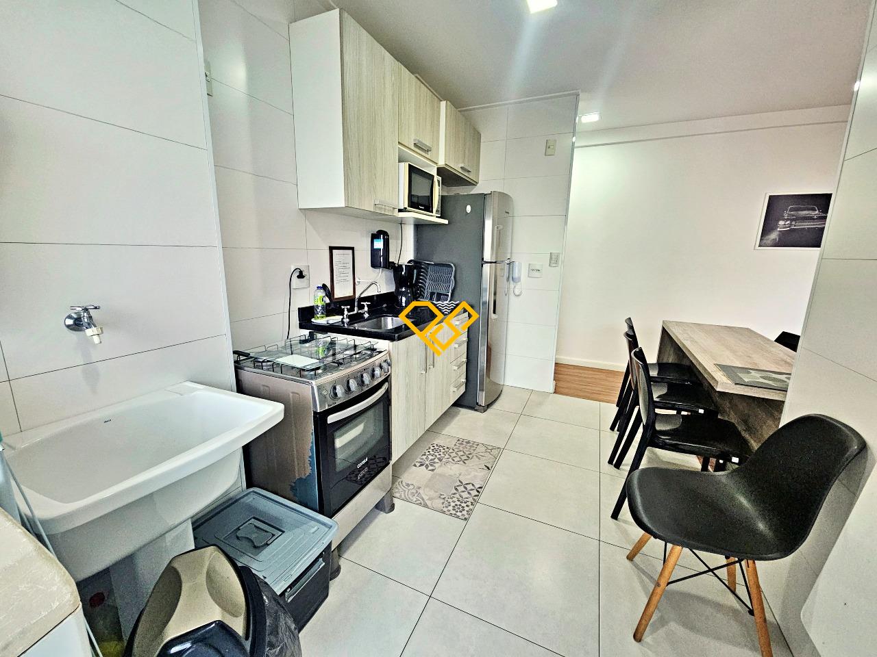 Apartamento à venda no Ponta da Praia: Cozinha