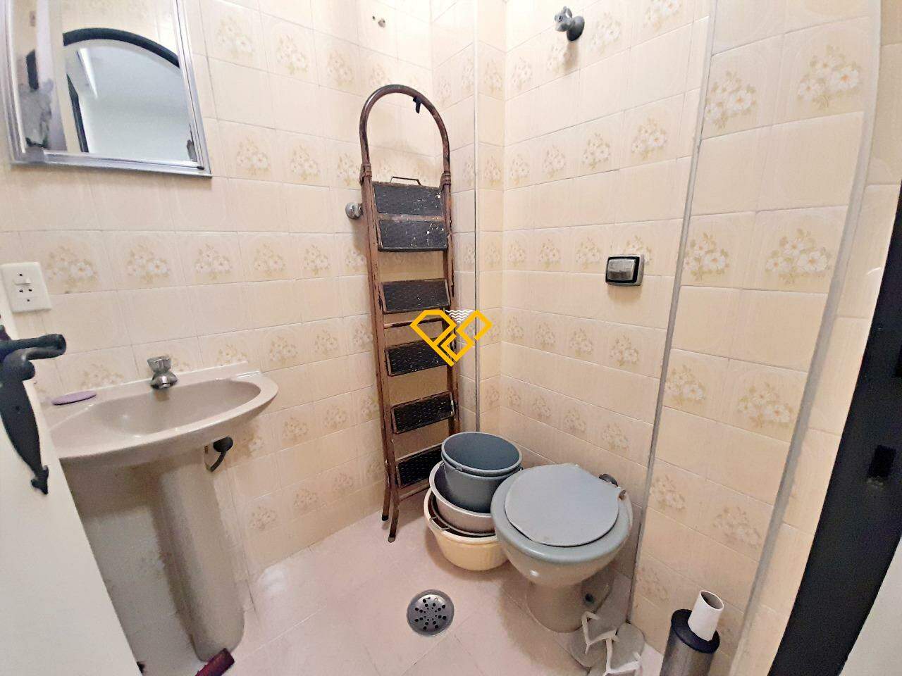 Apartamento à venda no Aparecida: Wc de serviço