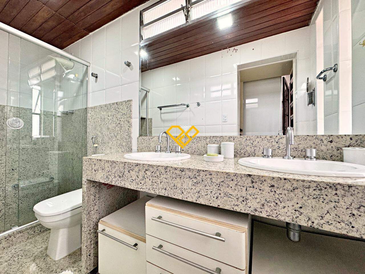Casa à venda no Ponta da Praia: Wc suíte 2