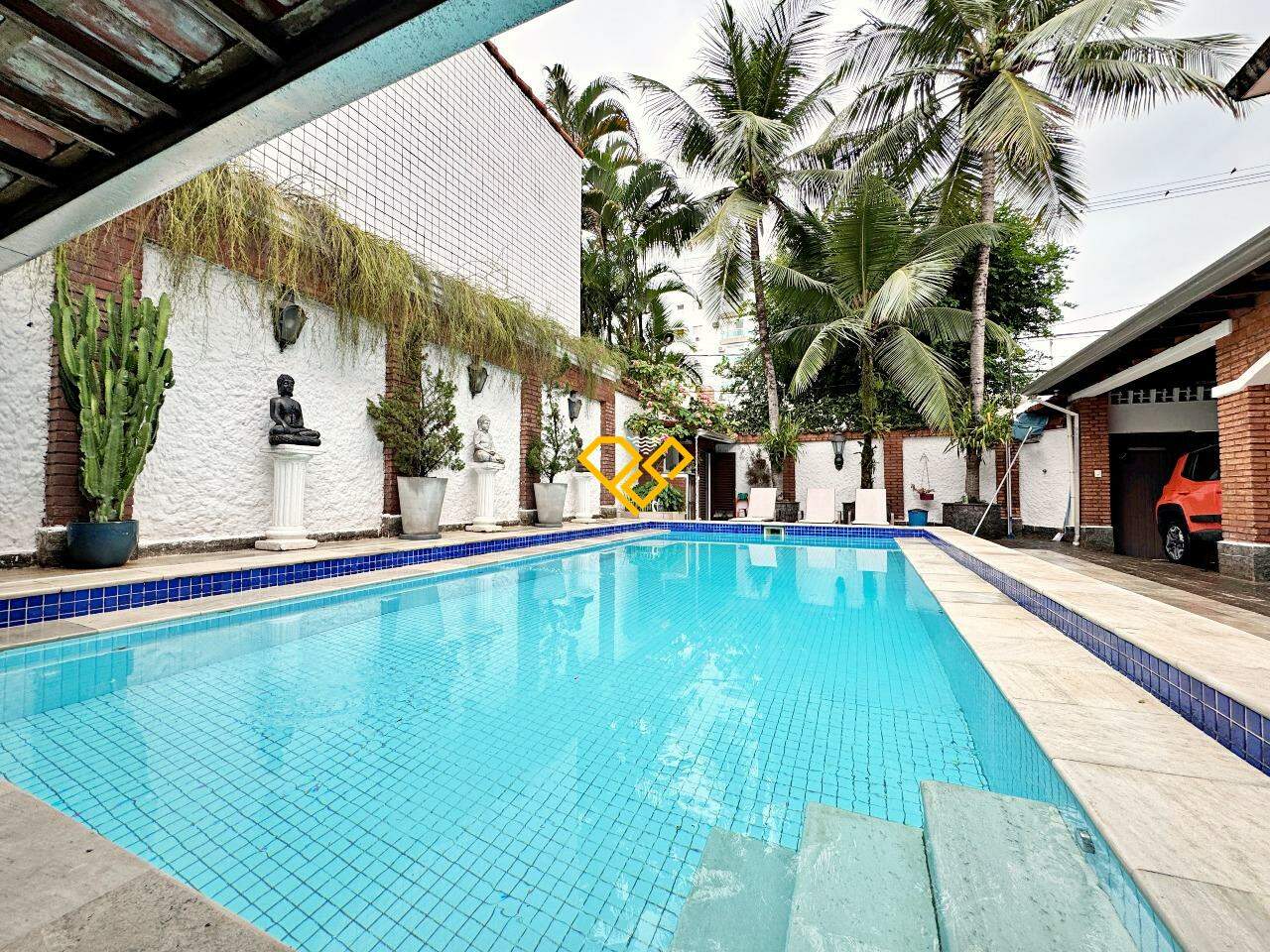 Casa à venda no Ponta da Praia: Piscina