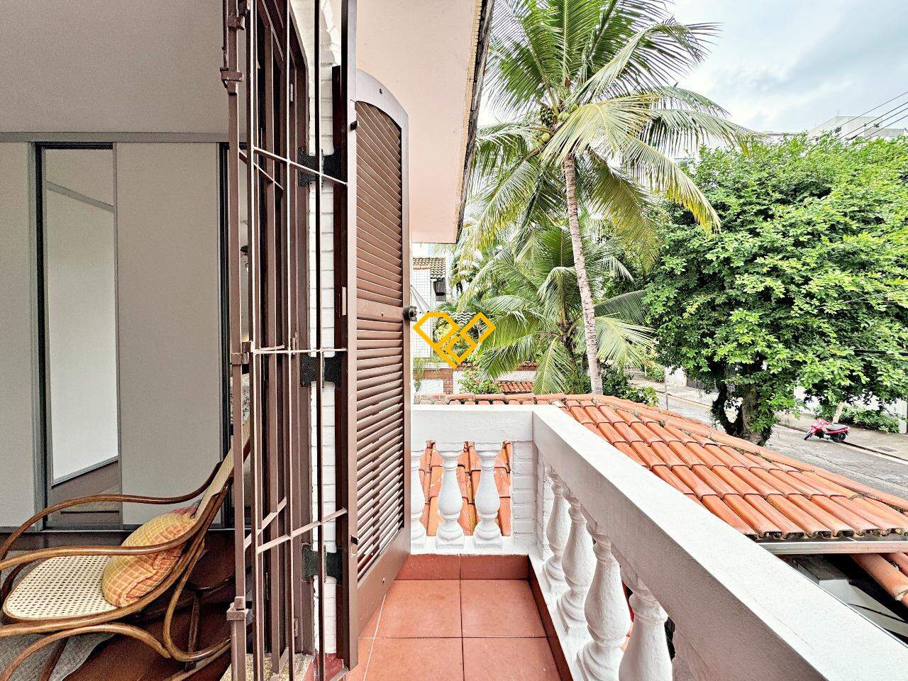Casa à venda no Ponta da Praia: Varanda