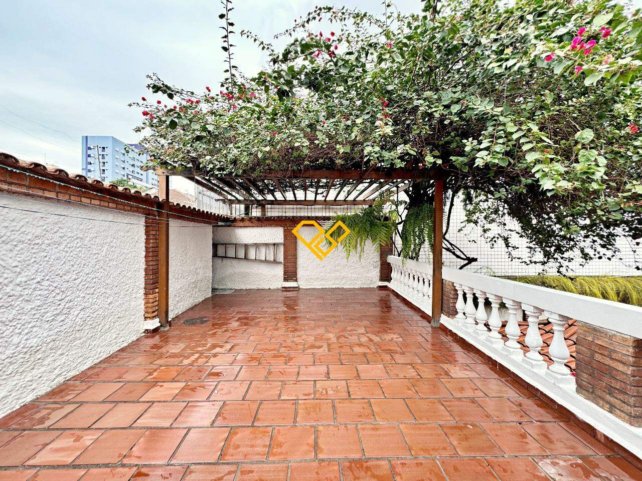 Casa à venda no Ponta da Praia: Varanda