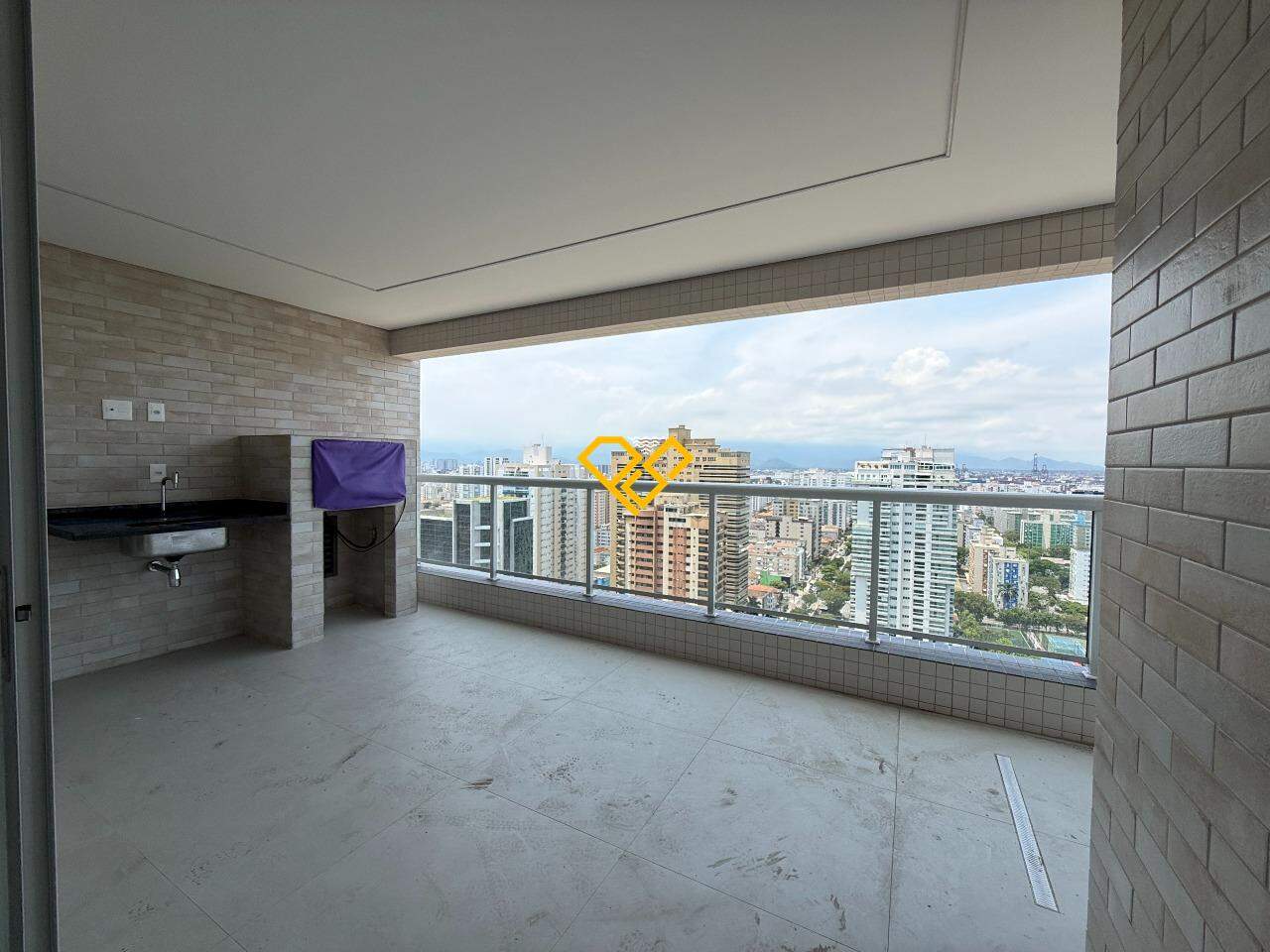 Apartamento à venda no Aparecida: Varanda