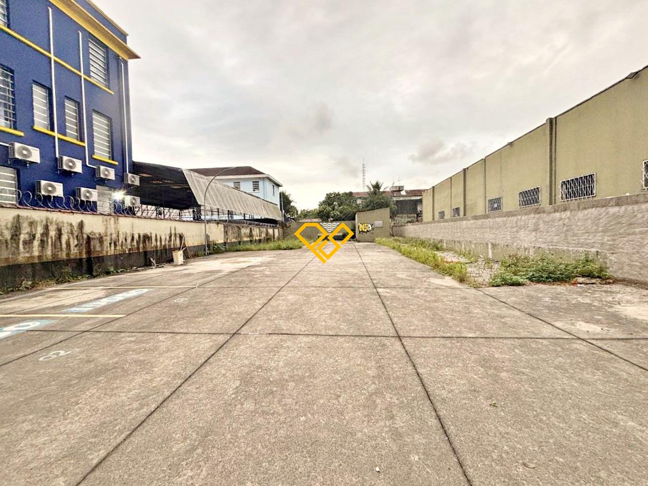 Terreno à venda no Encruzilhada: 