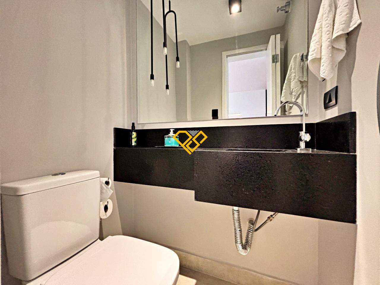 Apartamento à venda no Gonzaga: Lavabo