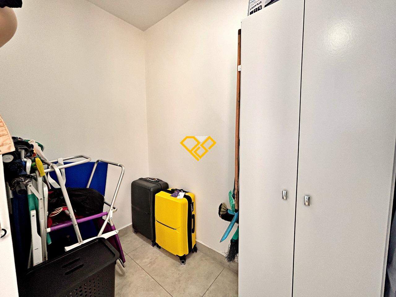 Apartamento à venda no Gonzaga: Dependência