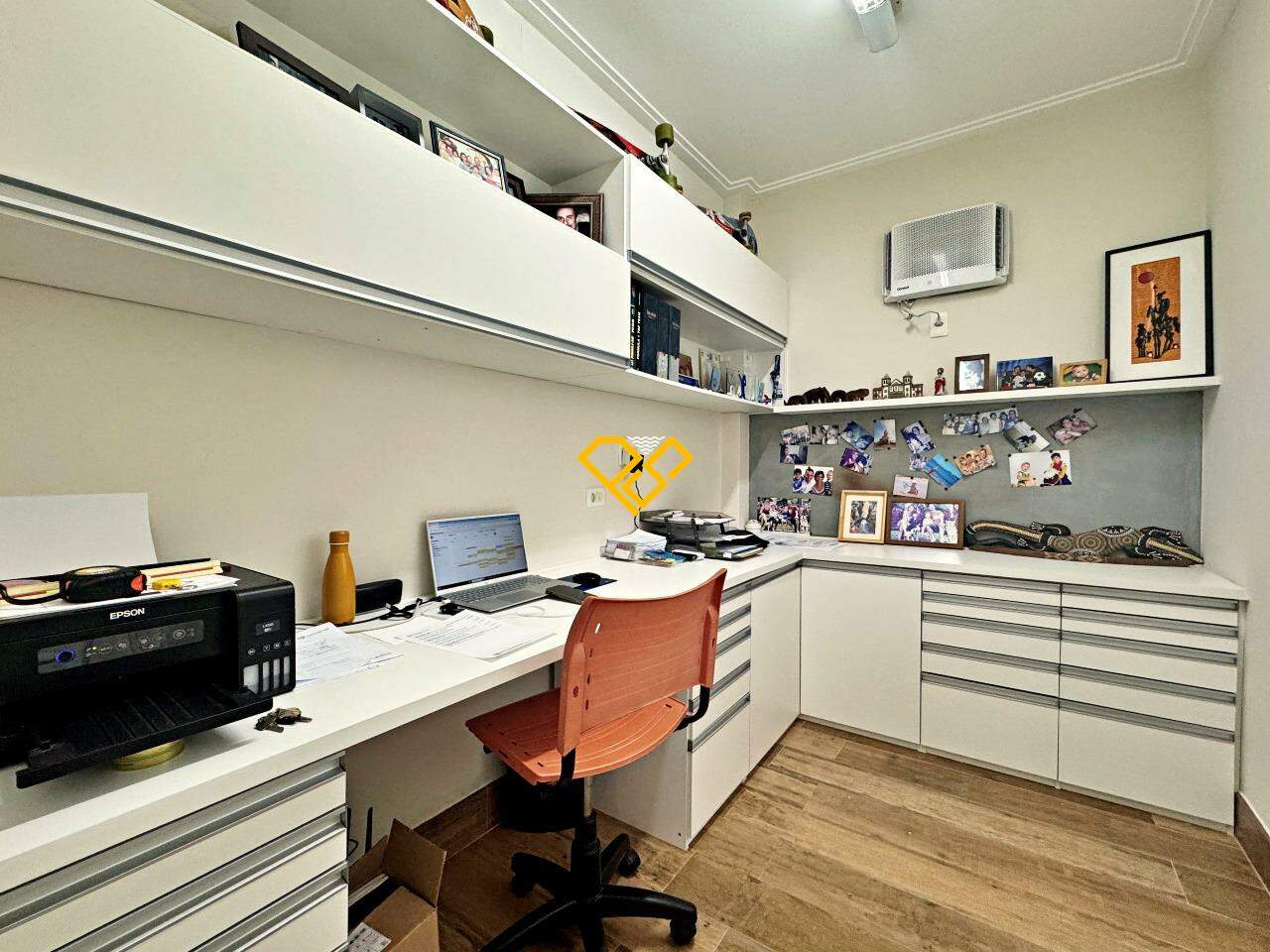 Apartamento à venda no Pompéia: Dependência - escritório