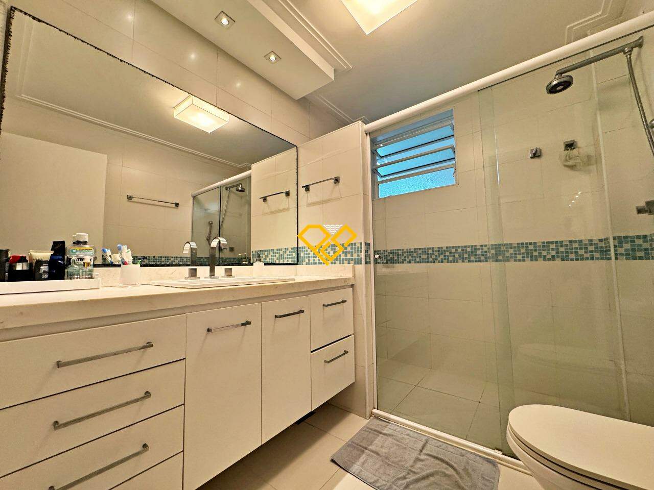 Apartamento à venda no Pompéia: Wc social