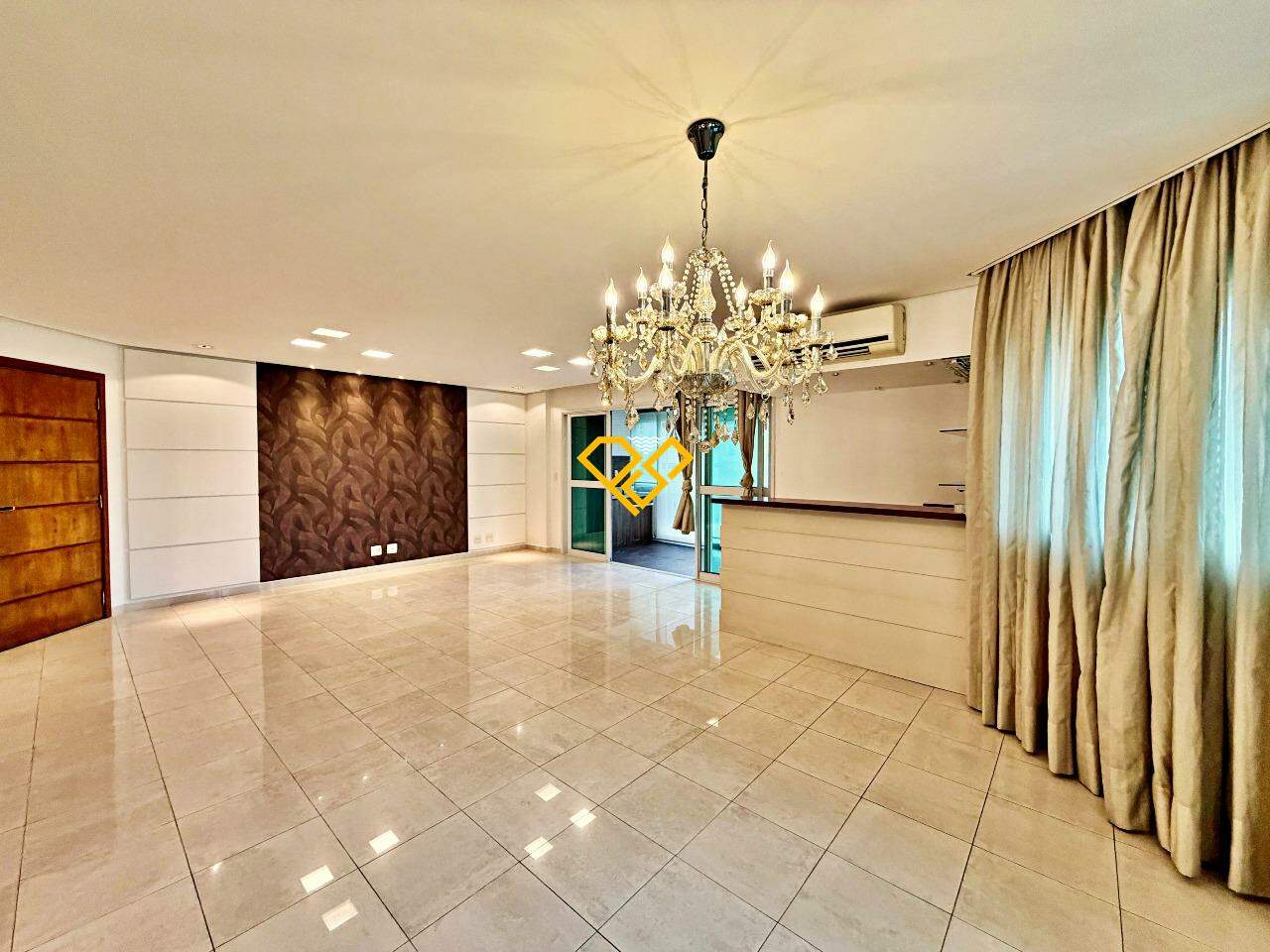 Apartamento para aluguel no Ponta da Praia: Sala de estar