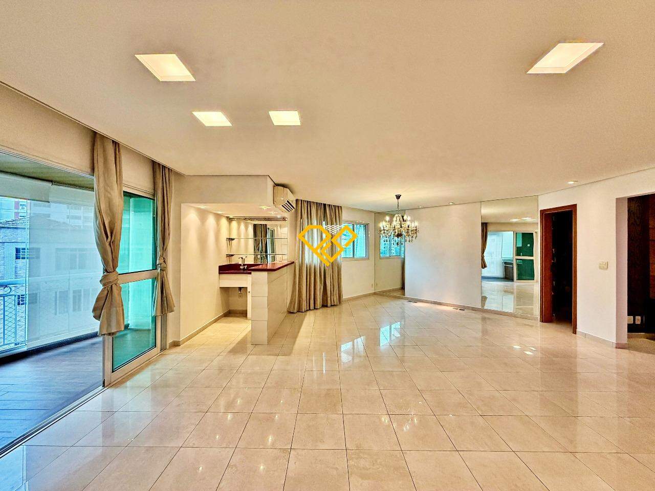 Apartamento para aluguel no Ponta da Praia: Sala de estar