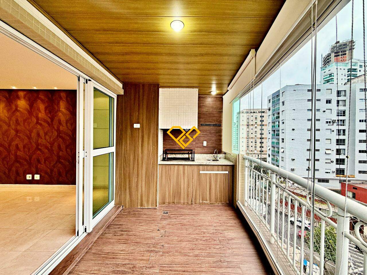 Apartamento para aluguel no Ponta da Praia: Varanda
