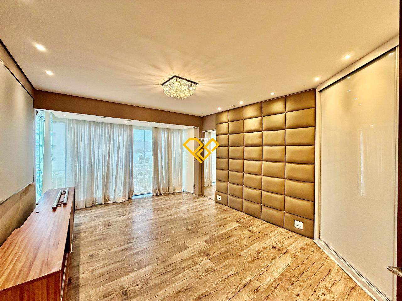 Apartamento para aluguel no Ponta da Praia: Suíte 1 master
