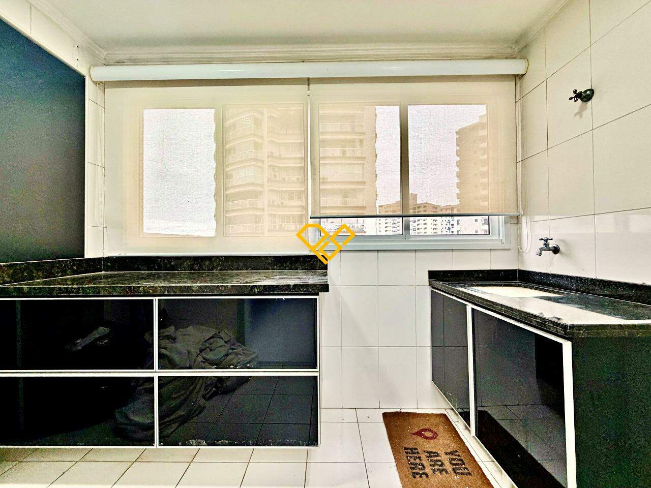 Apartamento para aluguel no Ponta da Praia: Área de serviço