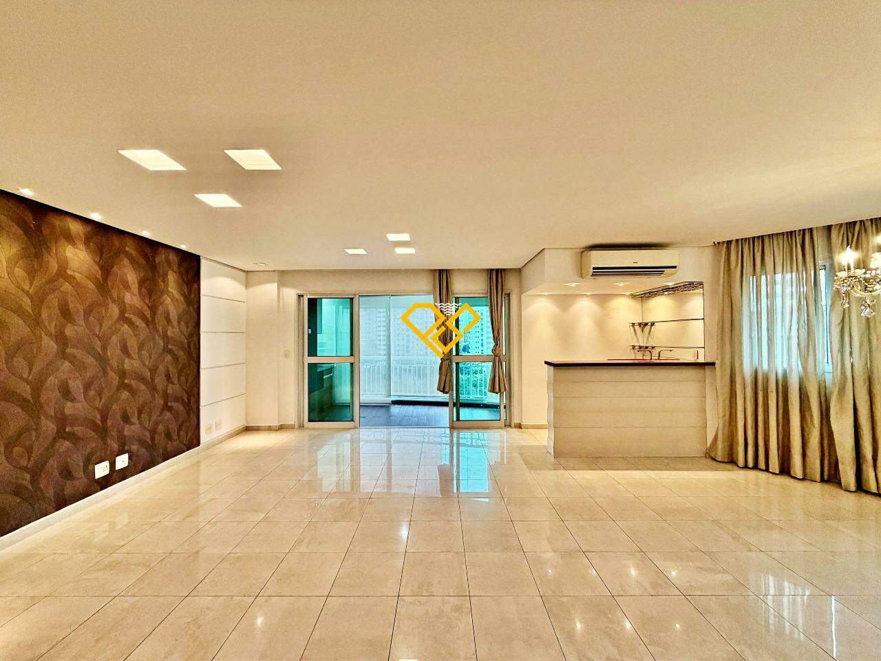 Apartamento para aluguel no Ponta da Praia: Sala de estar