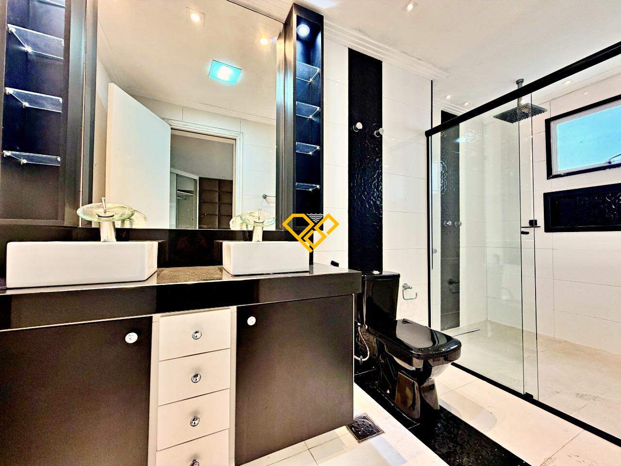 Apartamento para aluguel no Ponta da Praia: Wc suíte 1 master