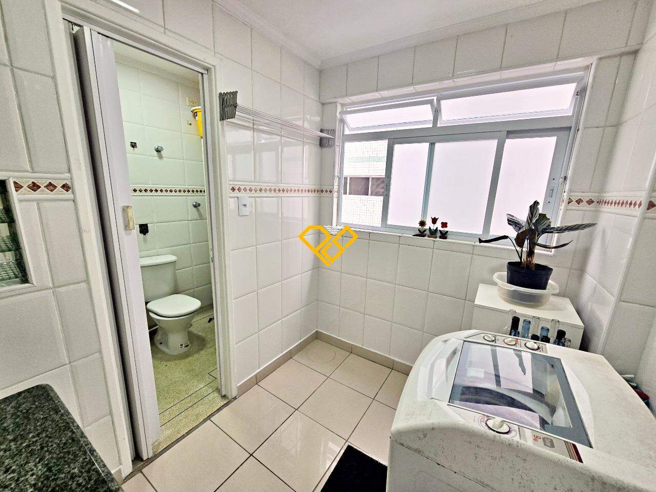 Apartamento à venda no Ponta da Praia: Área de serviço