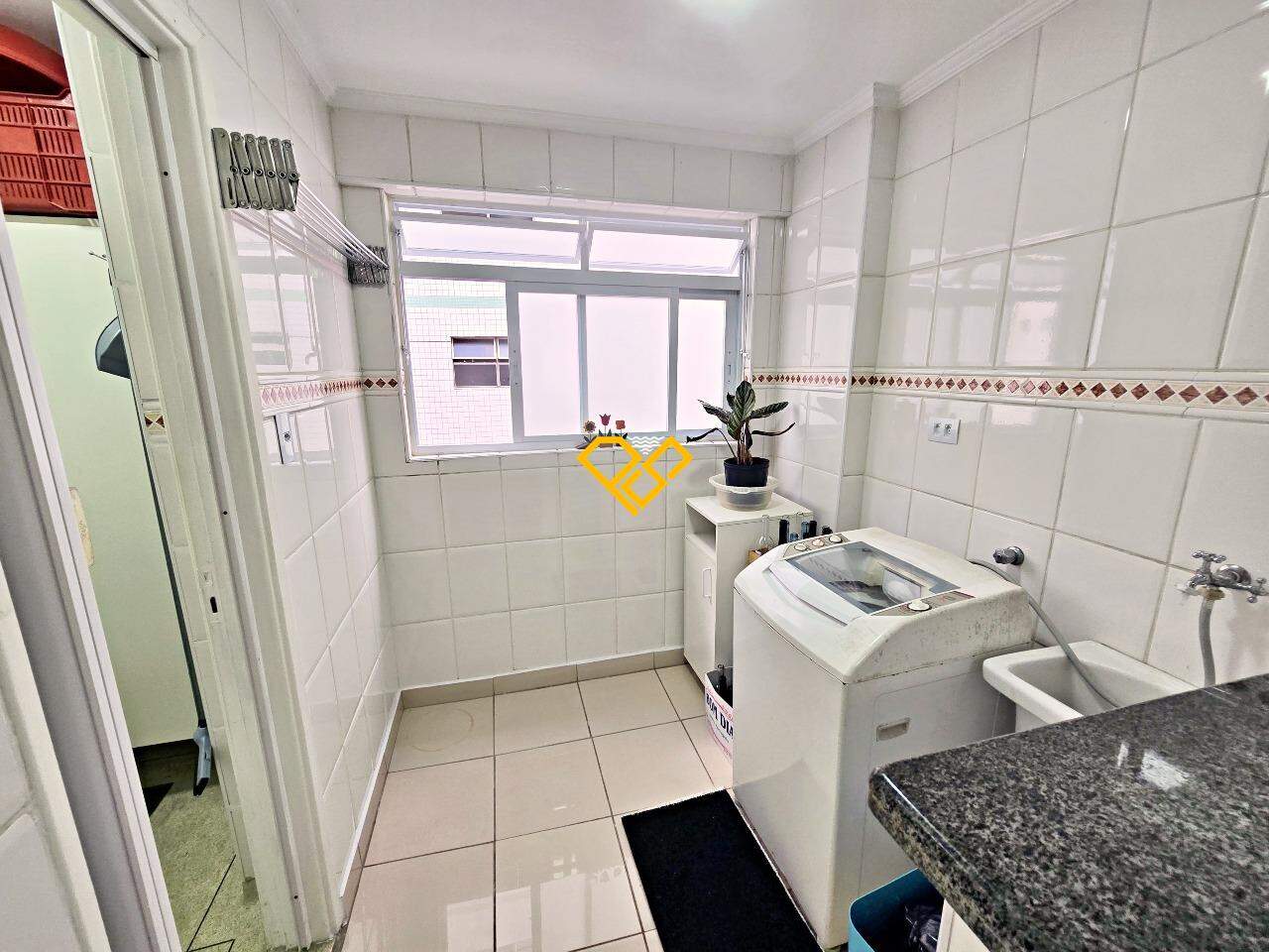 Apartamento à venda no Ponta da Praia: Área de serviço