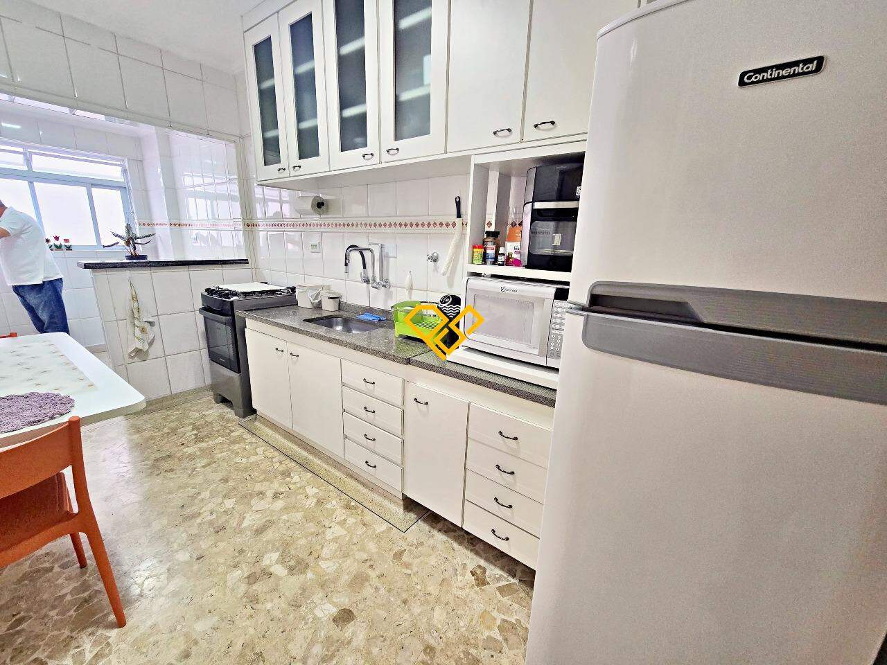 Apartamento à venda no Ponta da Praia: Cozinha