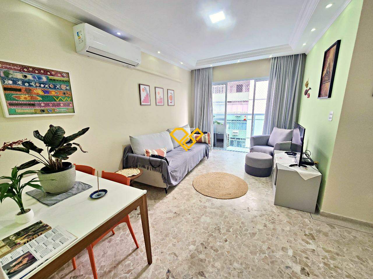 Apartamento à venda no Ponta da Praia: Sala