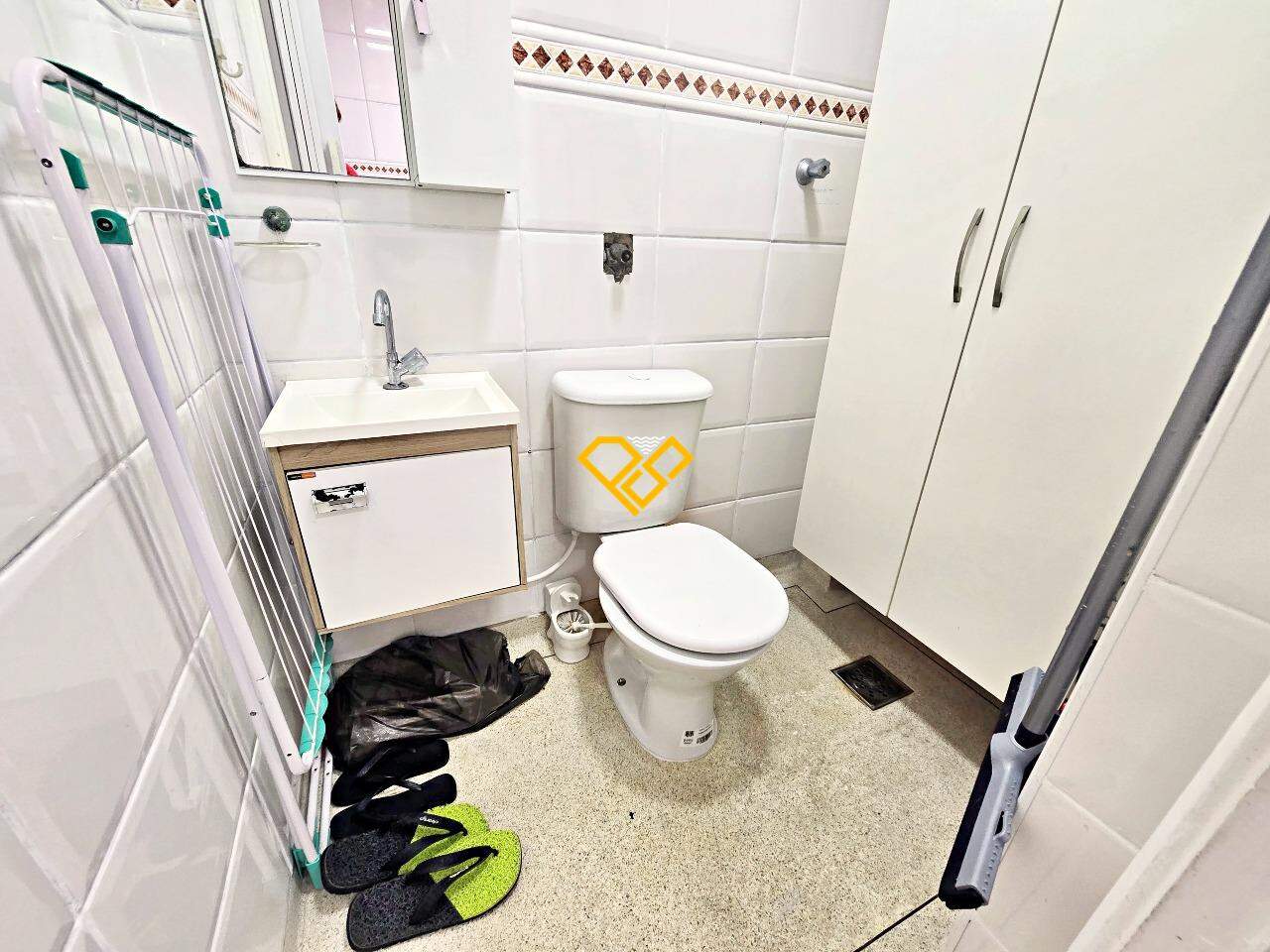Apartamento à venda no Ponta da Praia: Wc de serviço
