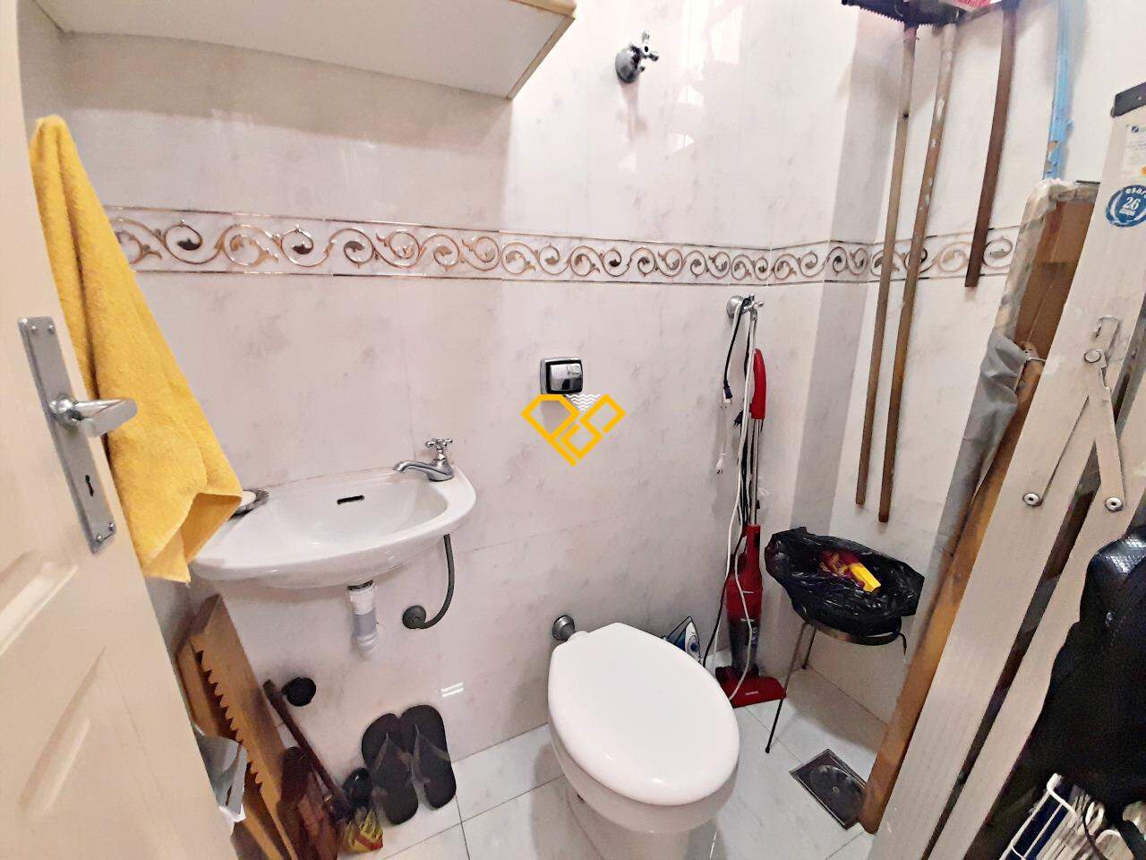 Apartamento à venda no Aparecida: Wc de serviço
