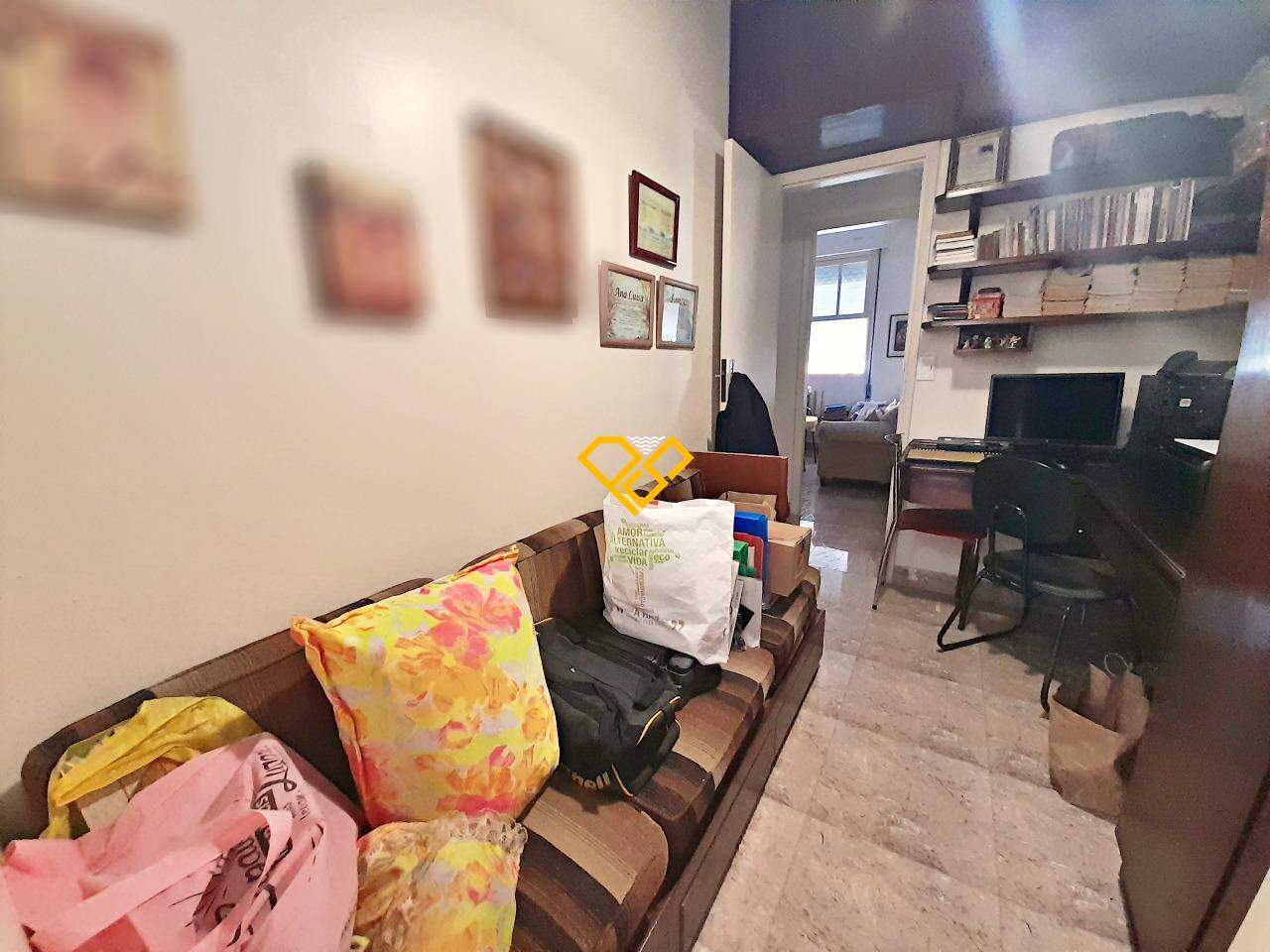 Apartamento à venda no Aparecida: Dependência