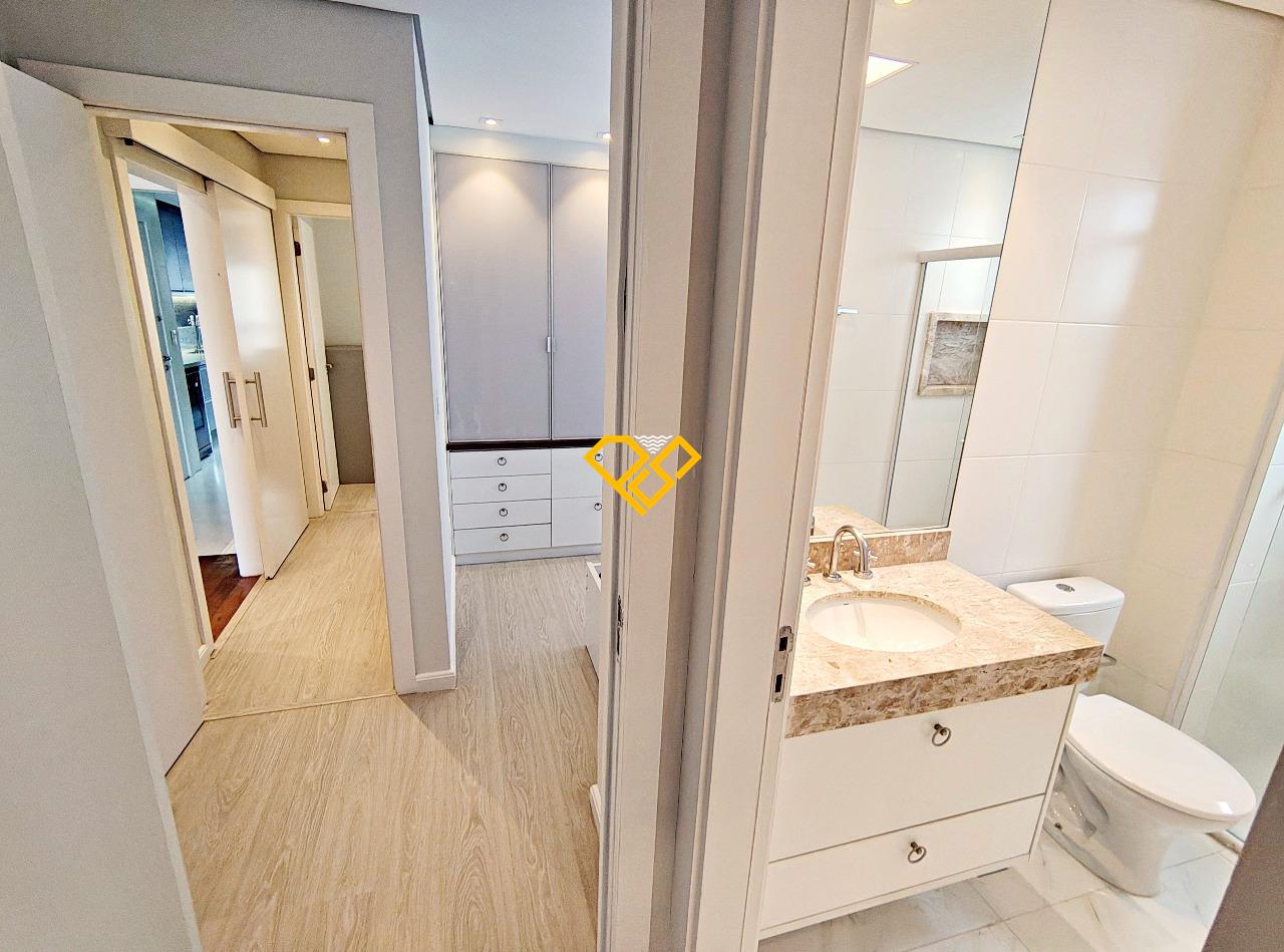 Apartamento para aluguel no Embaré: Wc suíte americana 2 e 3