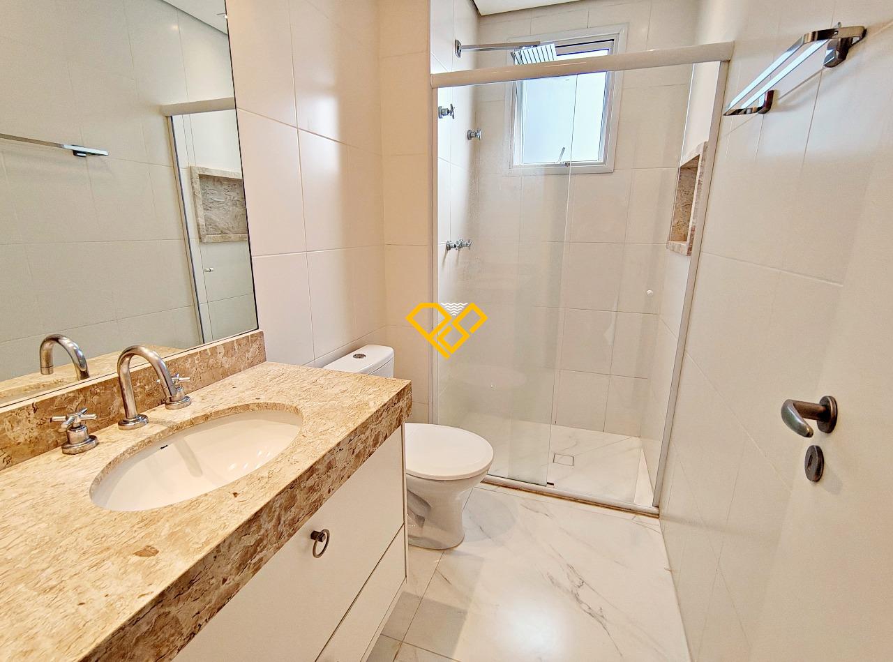 Apartamento para aluguel no Embaré: Wc suíte americana 2 e 3