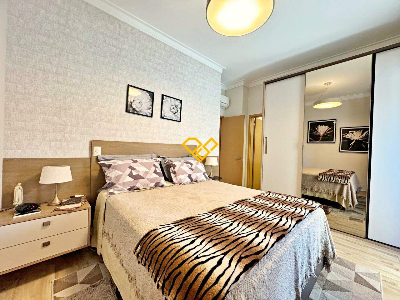 Apartamento à venda no Gonzaga: Suíte 1