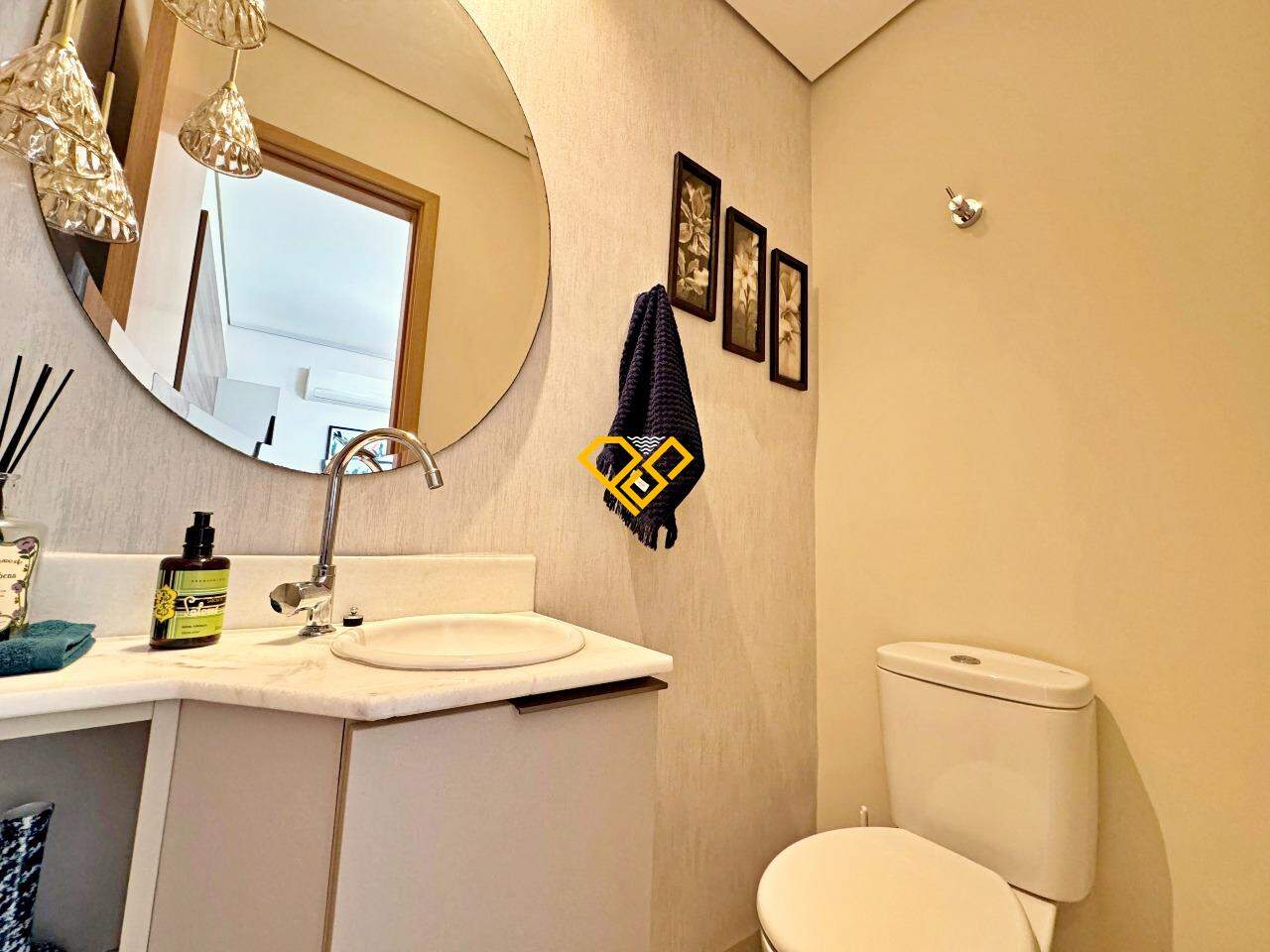 Apartamento à venda no Gonzaga: Lavabo