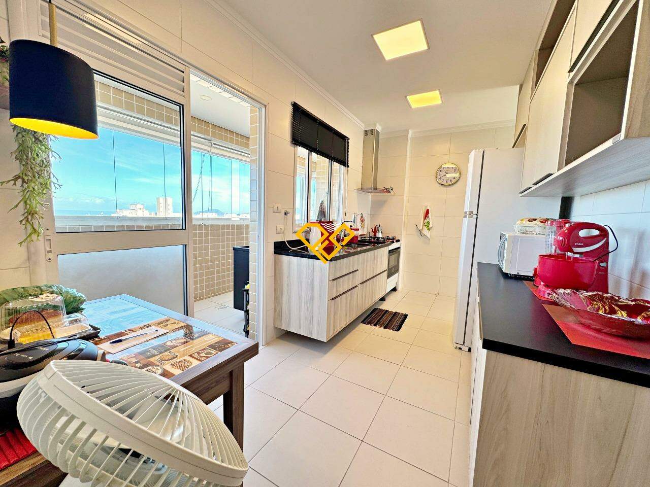 Apartamento à venda no Gonzaga: Cozinha