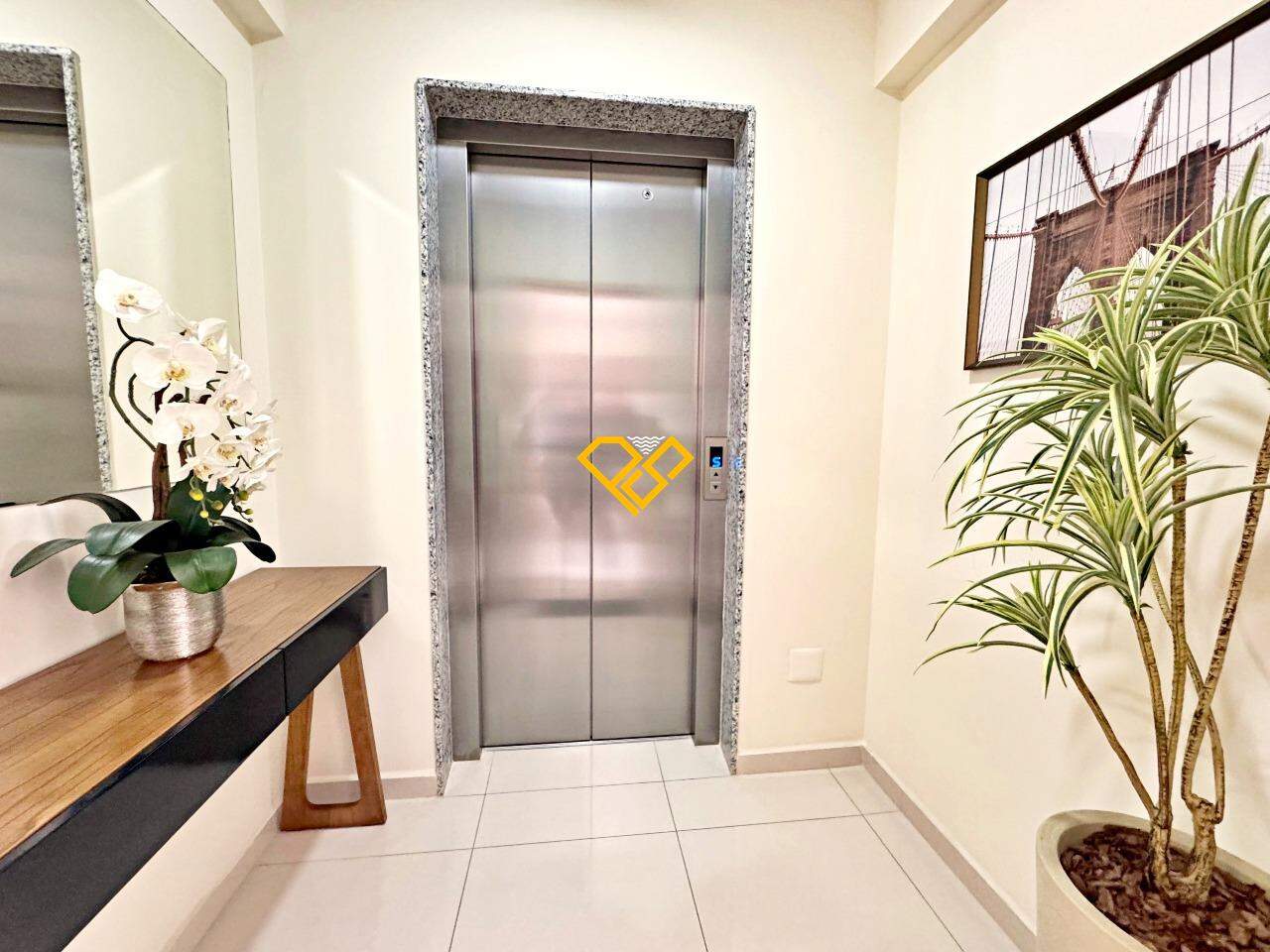 Apartamento à venda no Gonzaga: Hall de entrada