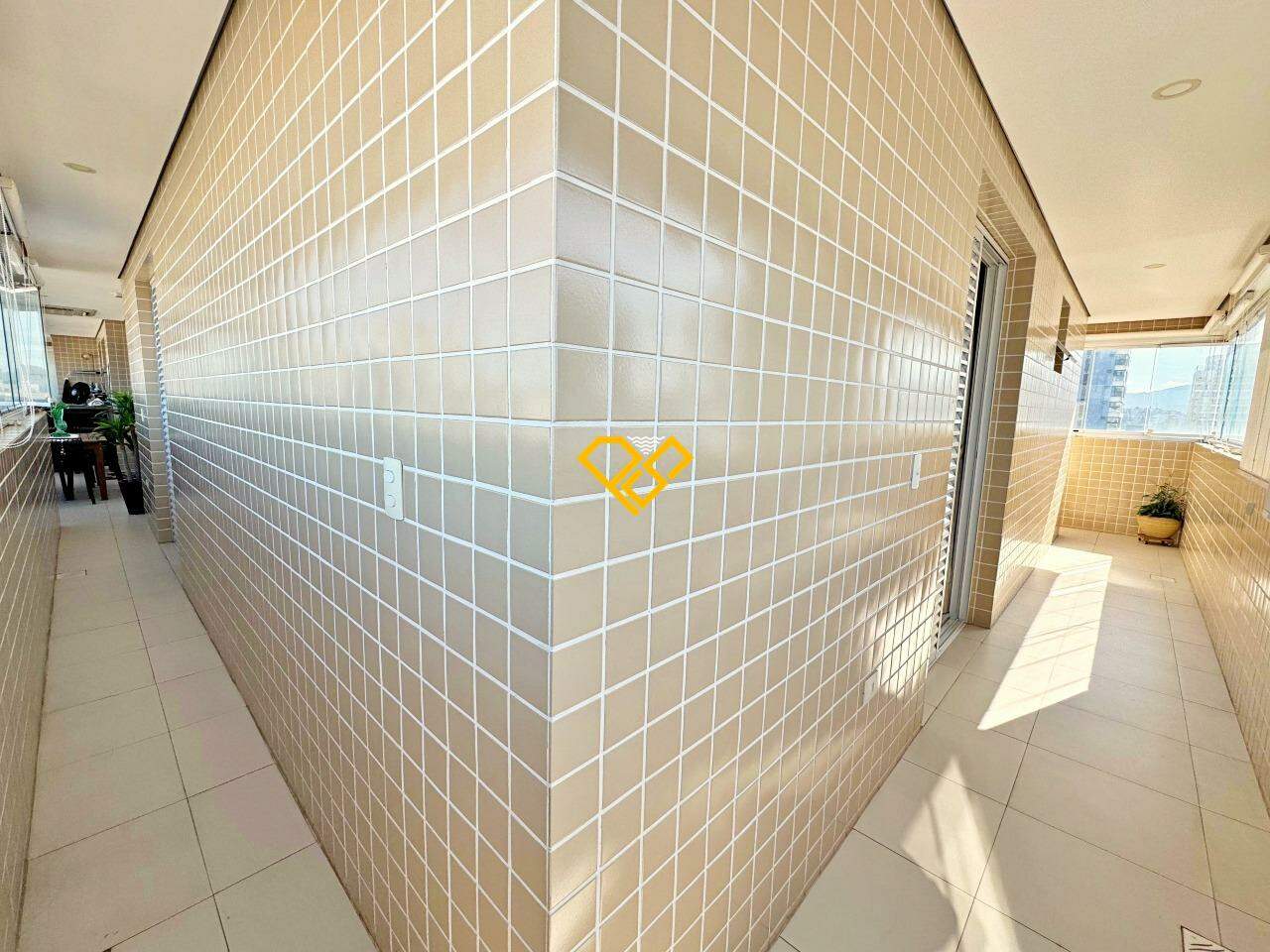 Apartamento à venda no Gonzaga: Varanda lateral