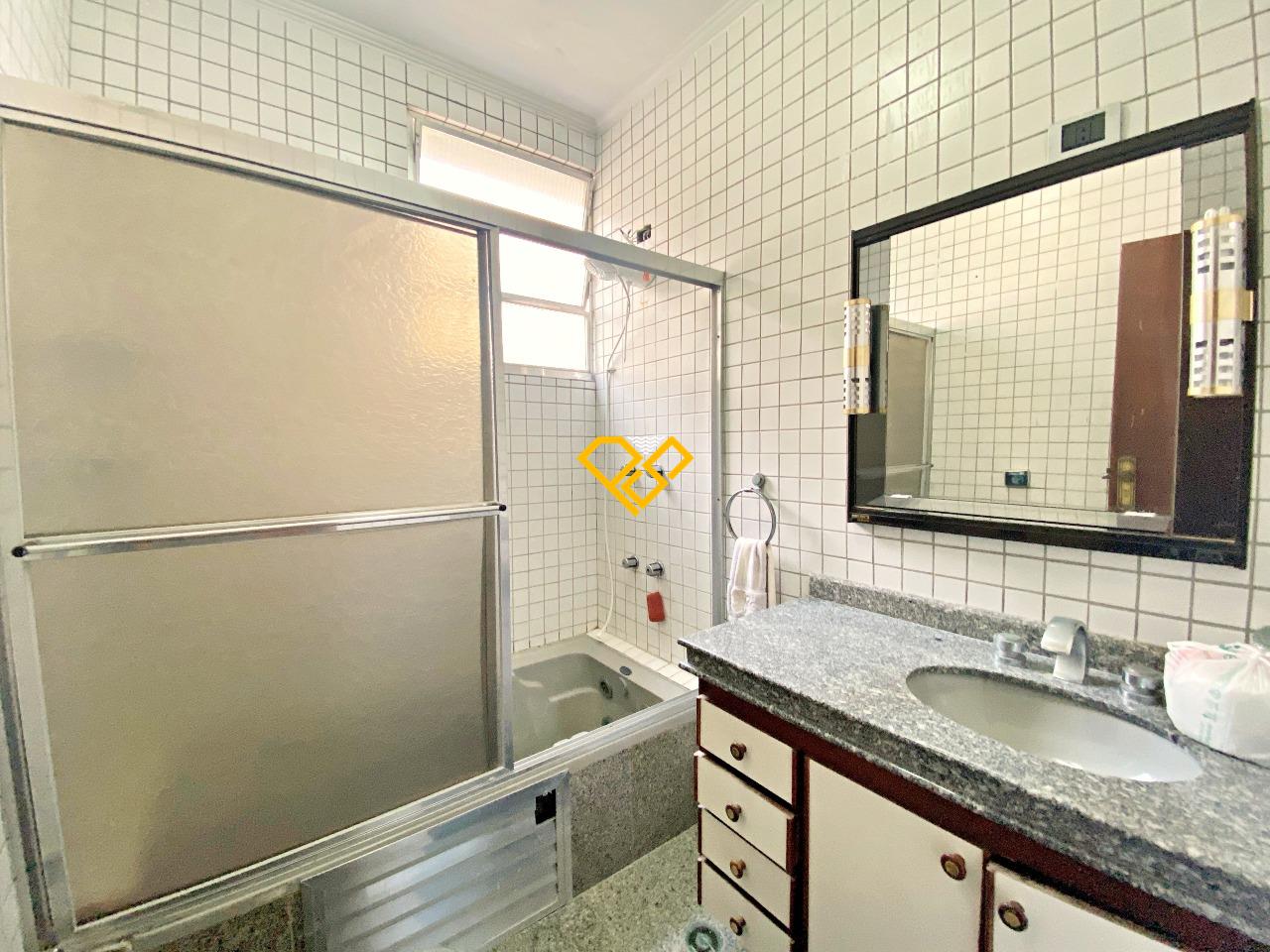 Apartamento à venda no José Menino: Wc suíte