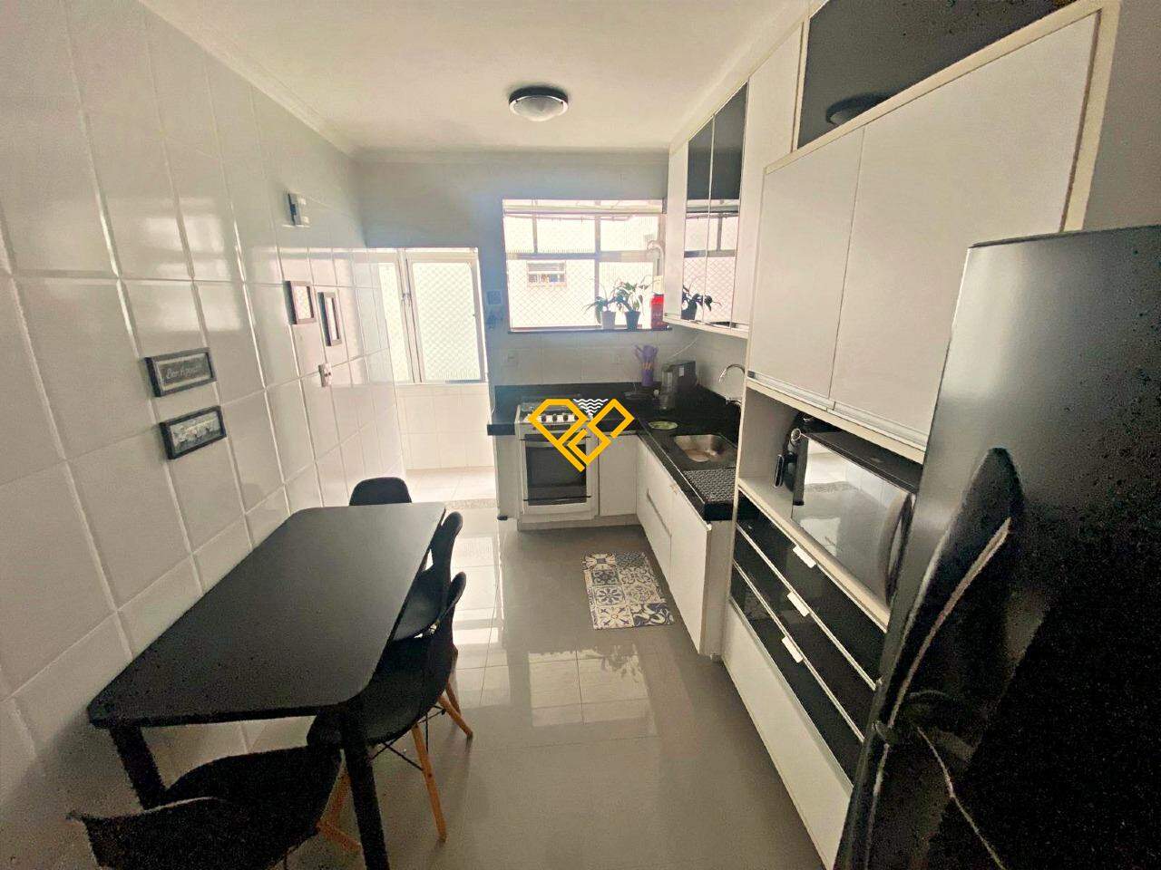 Apartamento à venda no Ponta da Praia: Cozinha