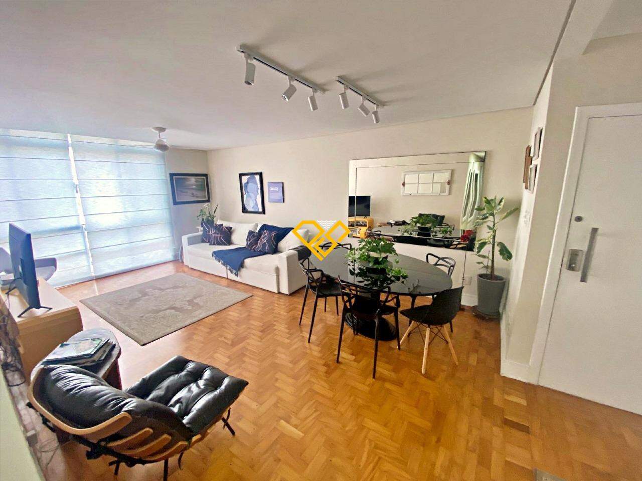 Apartamento à venda no Ponta da Praia: Sala