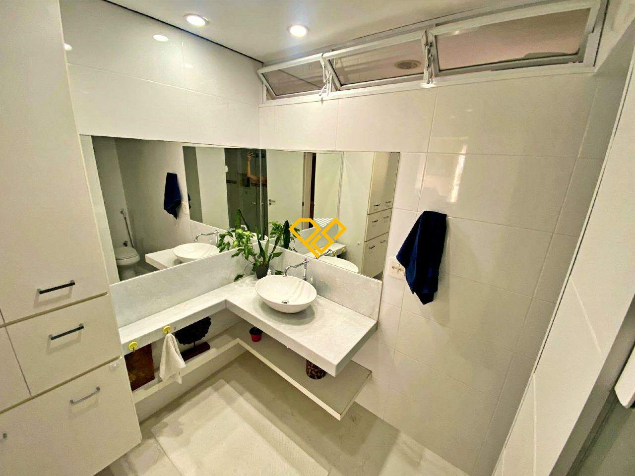 Apartamento à venda no Ponta da Praia: Wc social
