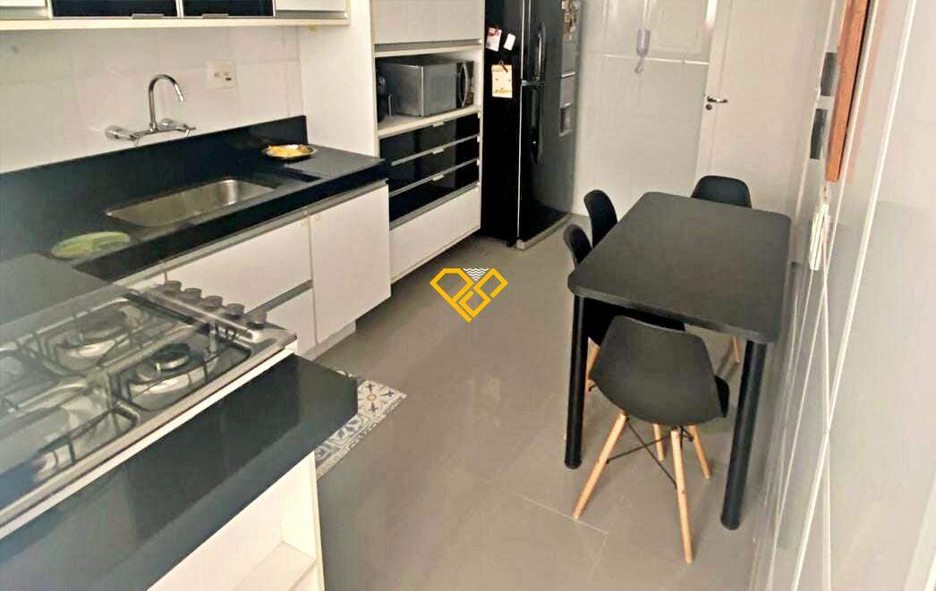 Apartamento à venda no Ponta da Praia: Cozinha