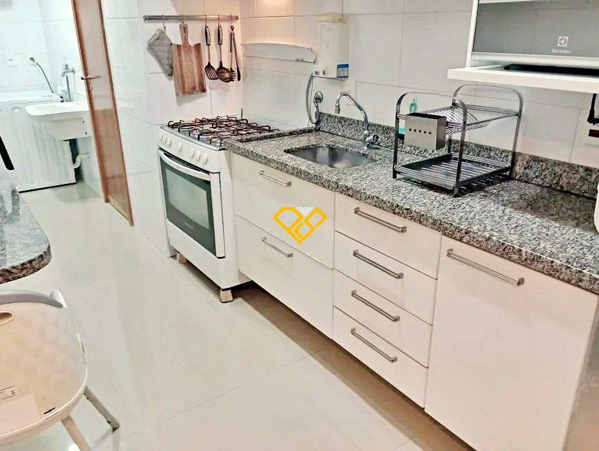 Apartamento à venda no Gonzaga: Cozinha