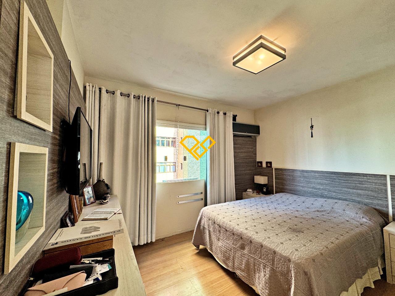 Apartamento à venda no Ponta da Praia: Dormitório 1 - suíte