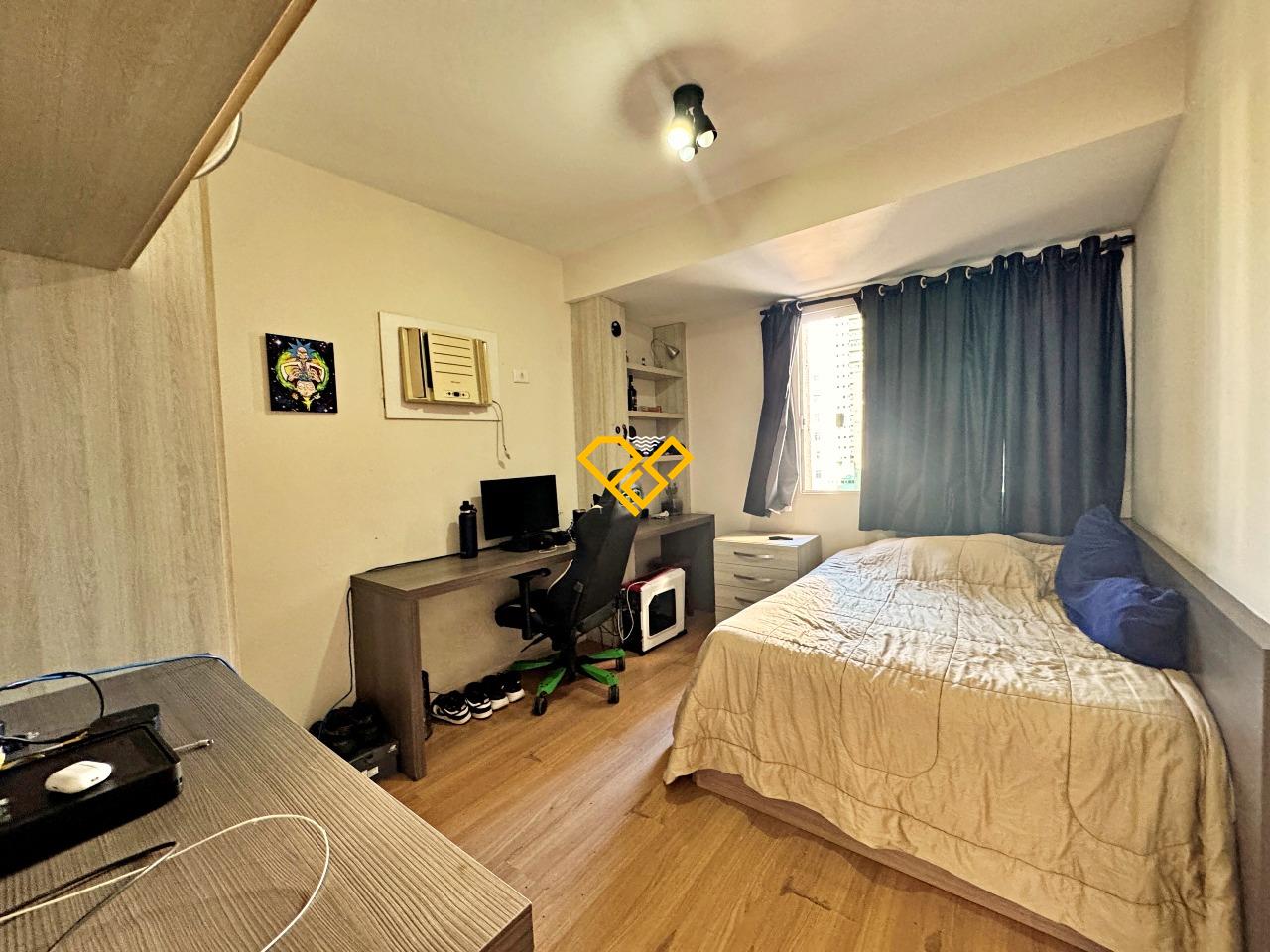 Apartamento à venda no Ponta da Praia: Dormitório 3 - suíte