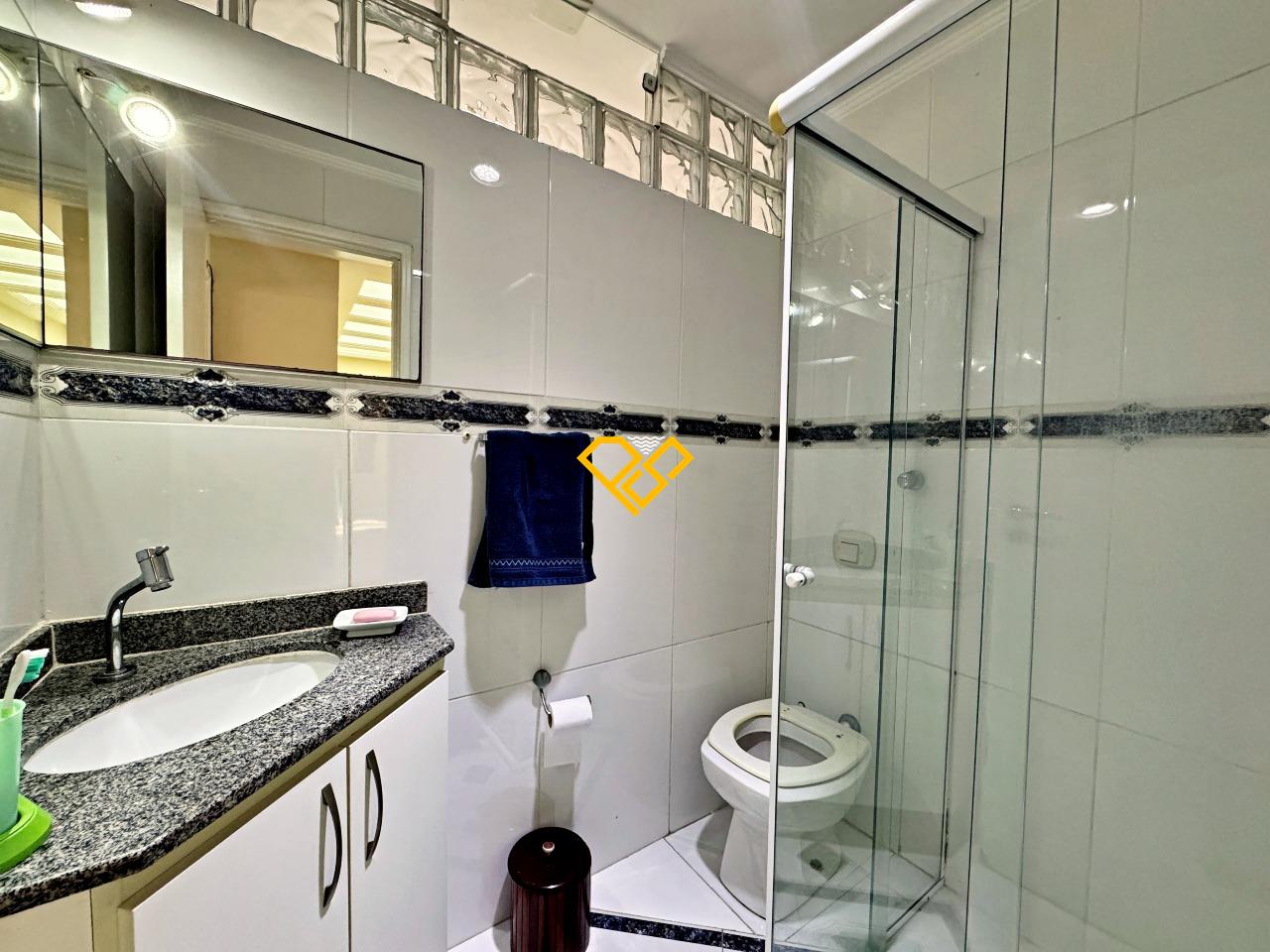 Apartamento à venda no Ponta da Praia: Wc social
