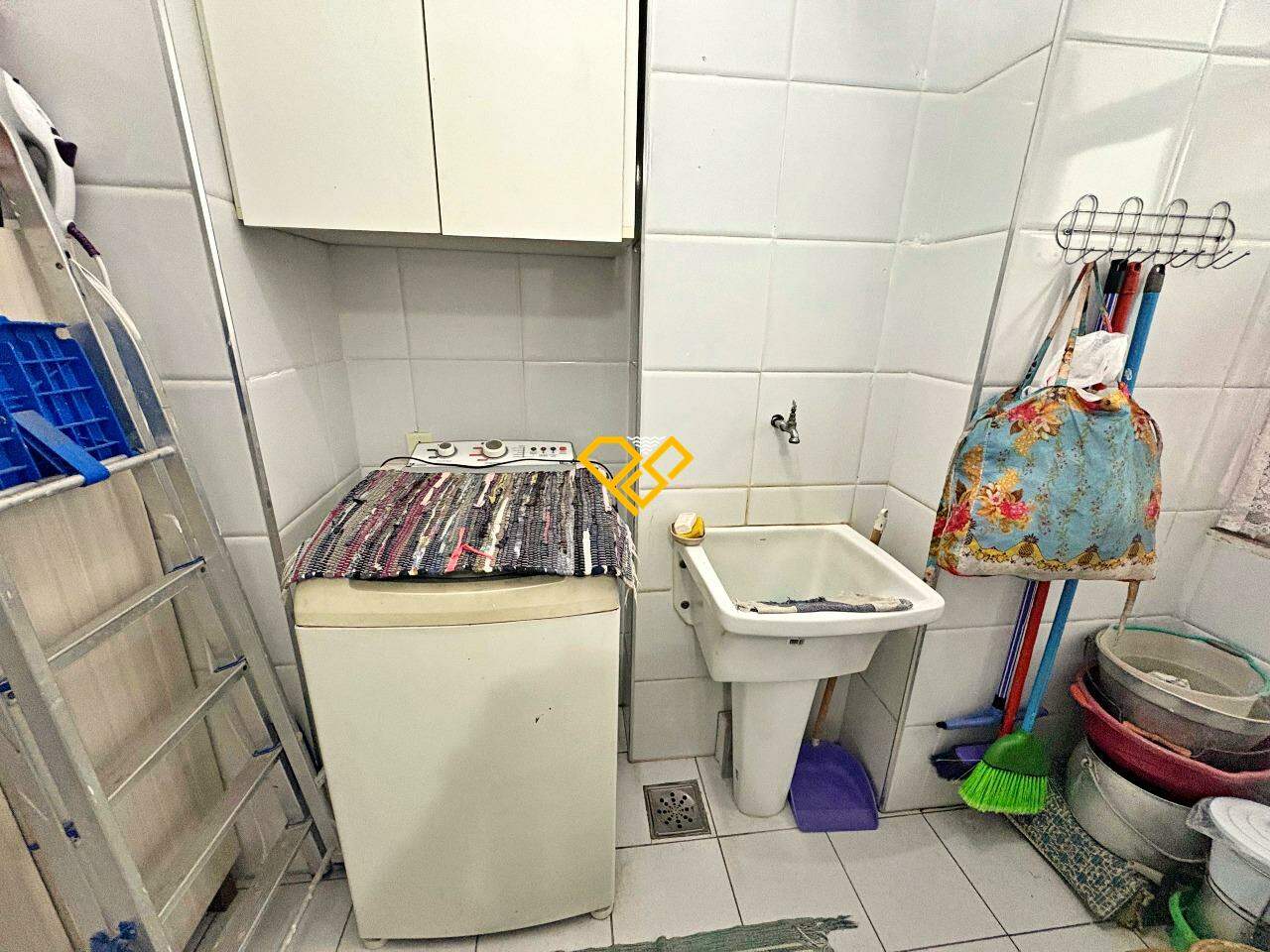 Apartamento à venda no Embaré: Área de serviço