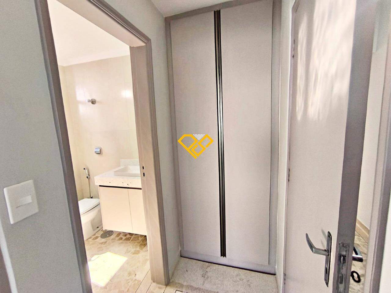Apartamento à venda no Ponta da Praia: 