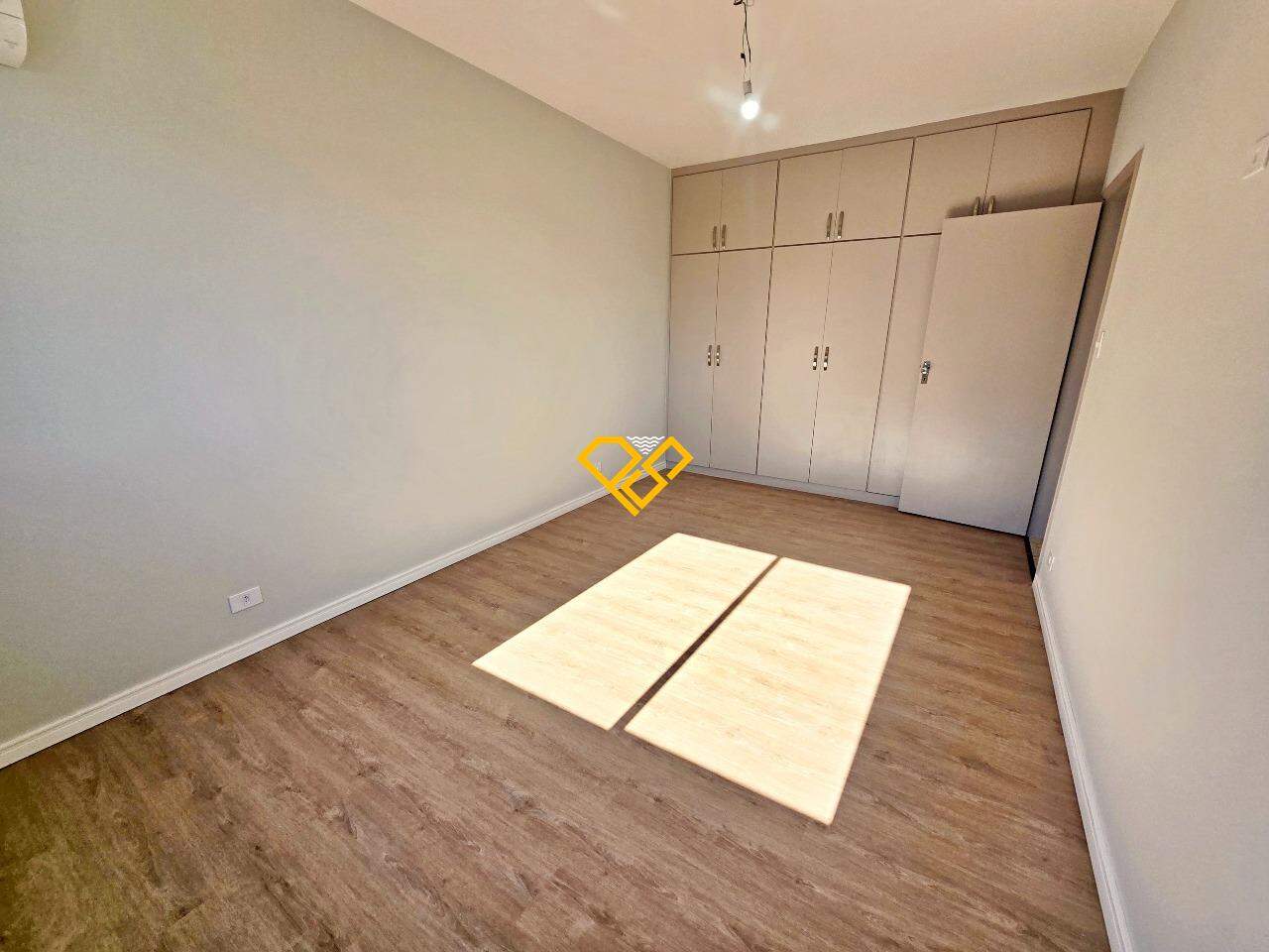 Apartamento à venda no Ponta da Praia: Dormitório 3
