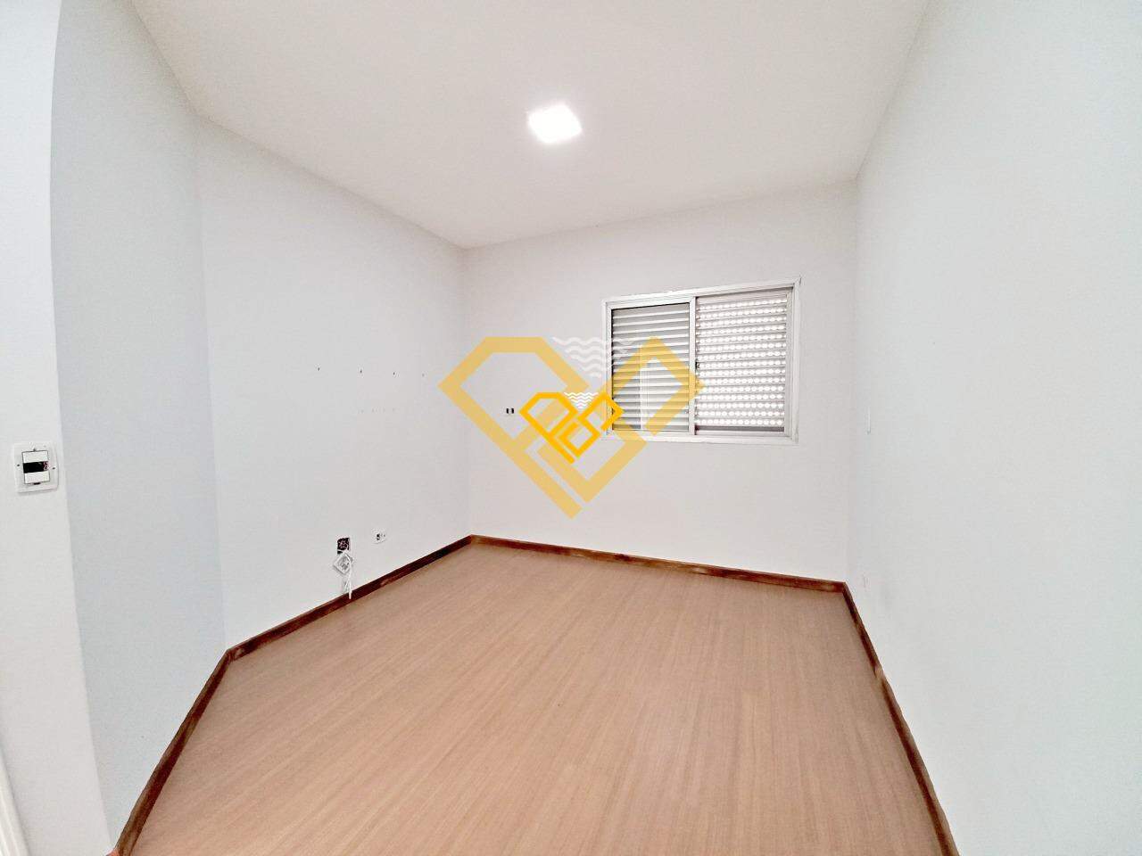 Cobertura à venda no Vila Mathias: SUÍTE