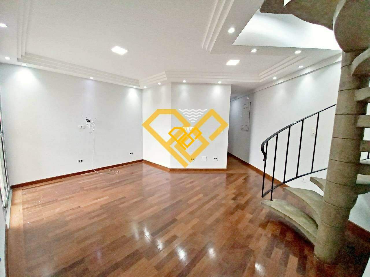 Cobertura à venda no Vila Mathias: SALA