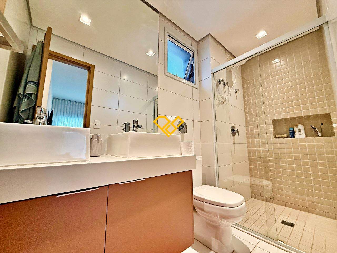 Apartamento à venda no Aparecida: Wc suíte